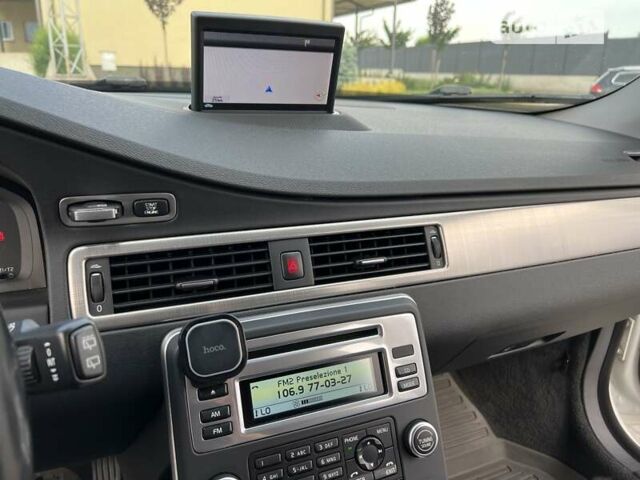 Белый Вольво ХС70, объемом двигателя 2.4 л и пробегом 244 тыс. км за 12790 $, фото 46 на Automoto.ua