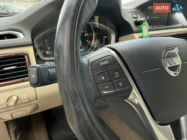 Белый Вольво ХС70, объемом двигателя 3 л и пробегом 227 тыс. км за 16500 $, фото 41 на Automoto.ua