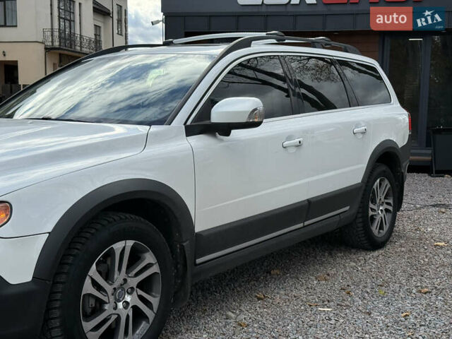 Белый Вольво ХС70, объемом двигателя 3 л и пробегом 227 тыс. км за 16500 $, фото 3 на Automoto.ua