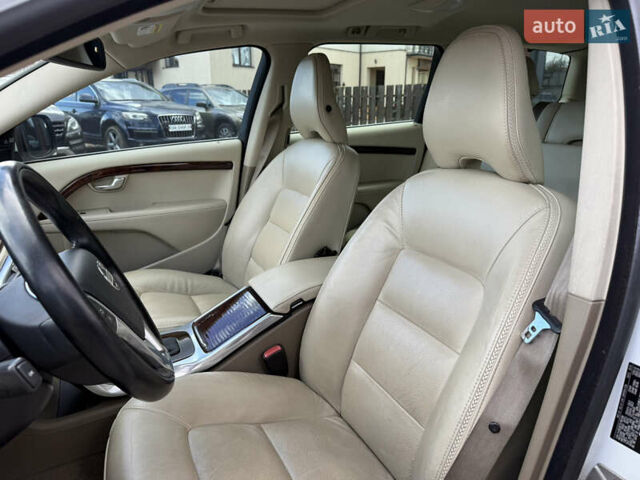 Белый Вольво ХС70, объемом двигателя 3 л и пробегом 227 тыс. км за 16500 $, фото 39 на Automoto.ua