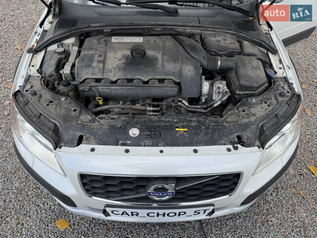 Белый Вольво ХС70, объемом двигателя 3 л и пробегом 227 тыс. км за 16500 $, фото 31 на Automoto.ua