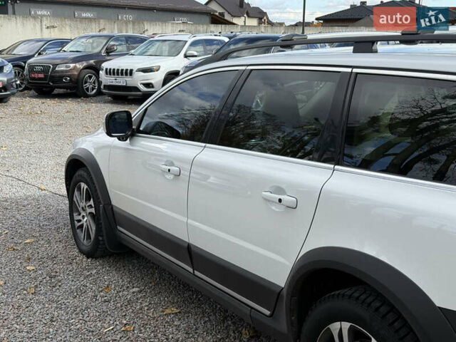 Белый Вольво ХС70, объемом двигателя 3 л и пробегом 227 тыс. км за 16500 $, фото 9 на Automoto.ua