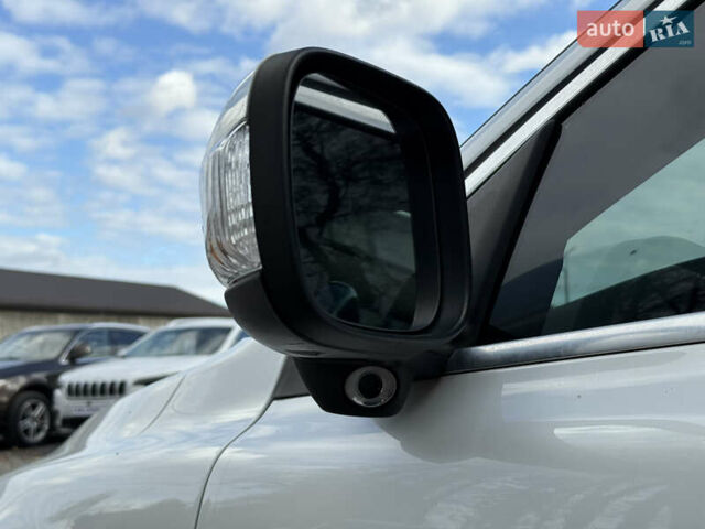 Белый Вольво ХС70, объемом двигателя 3 л и пробегом 227 тыс. км за 16500 $, фото 7 на Automoto.ua