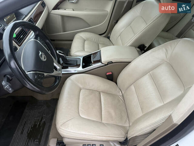 Білий Вольво ХС70, об'ємом двигуна 2.95 л та пробігом 224 тис. км за 16000 $, фото 35 на Automoto.ua