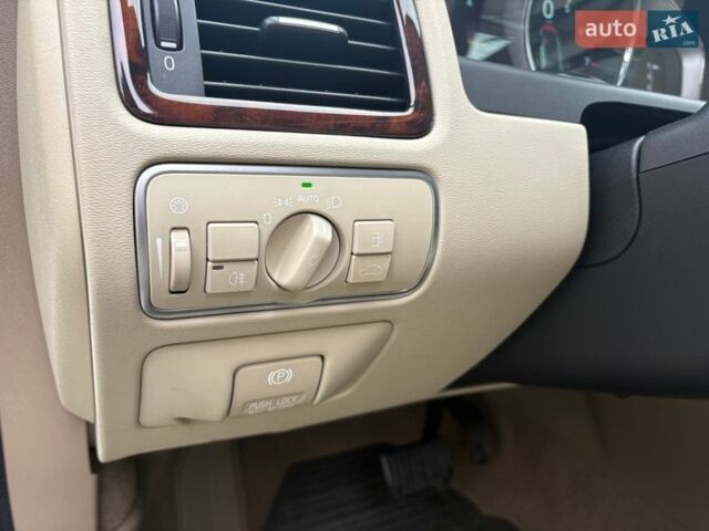 Білий Вольво ХС70, об'ємом двигуна 3 л та пробігом 228 тис. км за 14999 $, фото 21 на Automoto.ua