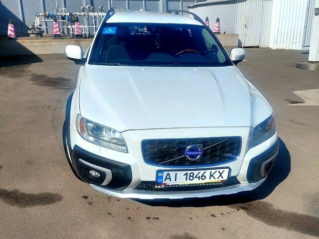 Белый Вольво ХС70, объемом двигателя 2.4 л и пробегом 340 тыс. км за 15000 $, фото 1 на Automoto.ua