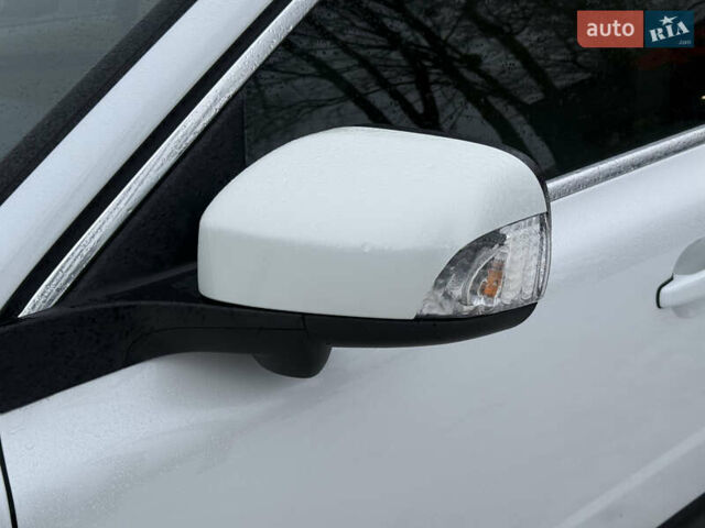 Білий Вольво ХС70, об'ємом двигуна 2.95 л та пробігом 224 тис. км за 16000 $, фото 11 на Automoto.ua