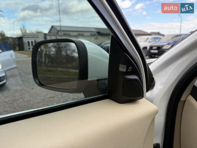 Белый Вольво ХС70, объемом двигателя 3 л и пробегом 227 тыс. км за 16500 $, фото 35 на Automoto.ua