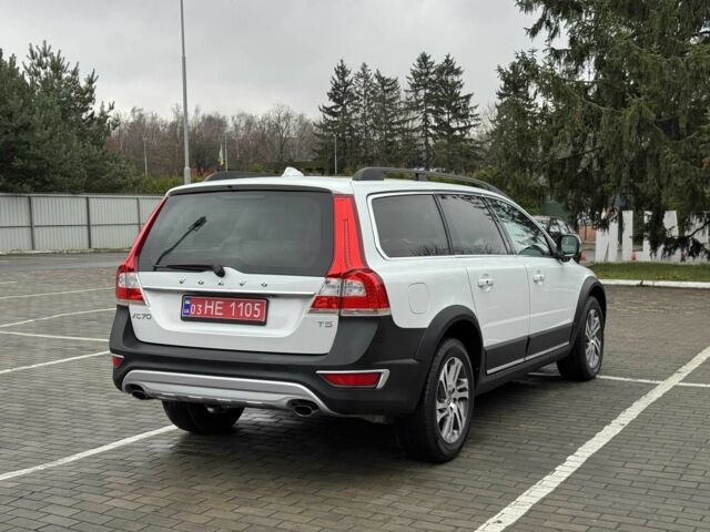 Белый Вольво ХС70, объемом двигателя 2 л и пробегом 135 тыс. км за 15999 $, фото 8 на Automoto.ua