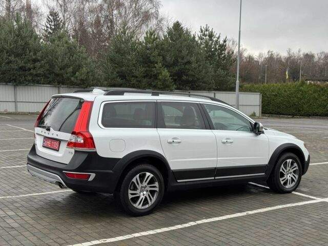 Белый Вольво ХС70, объемом двигателя 2 л и пробегом 135 тыс. км за 15999 $, фото 10 на Automoto.ua