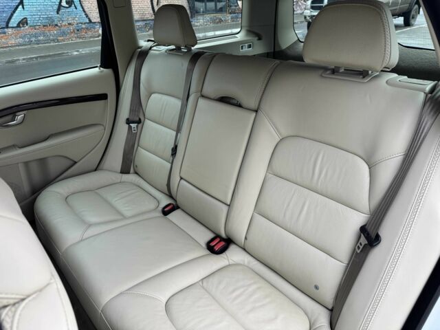 Белый Вольво ХС70, объемом двигателя 2 л и пробегом 135 тыс. км за 15999 $, фото 22 на Automoto.ua