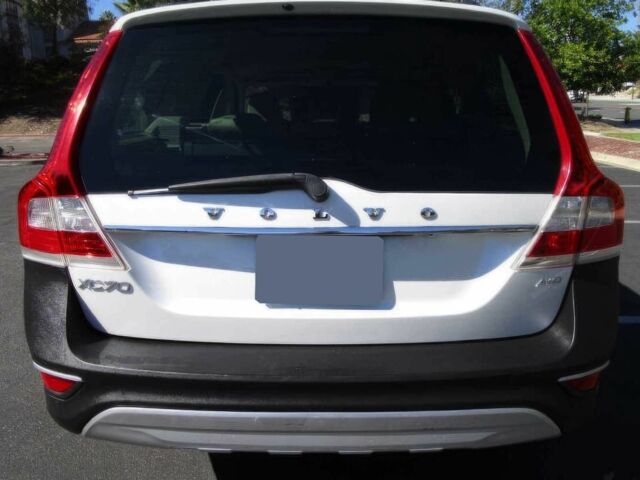 Белый Вольво ХС70, объемом двигателя 3.2 л и пробегом 74 тыс. км за 7350 $, фото 6 на Automoto.ua