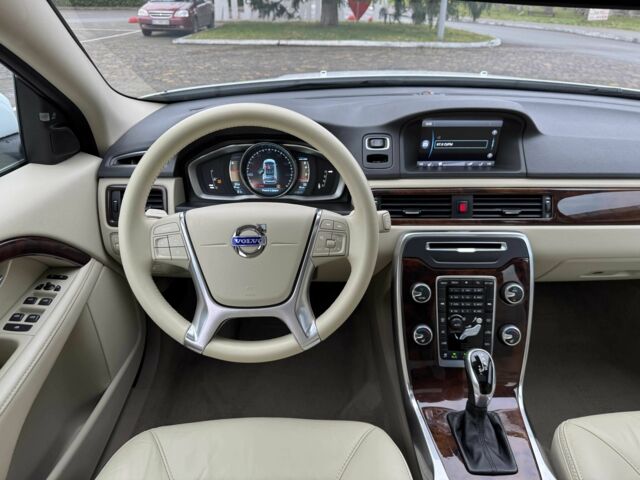 Белый Вольво ХС70, объемом двигателя 2 л и пробегом 135 тыс. км за 15999 $, фото 19 на Automoto.ua