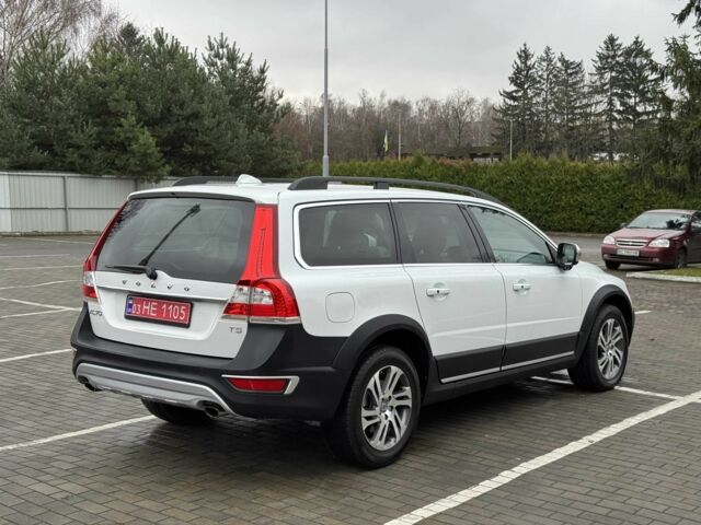 Белый Вольво ХС70, объемом двигателя 2 л и пробегом 135 тыс. км за 15999 $, фото 9 на Automoto.ua