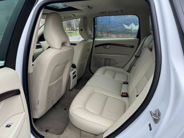 Белый Вольво ХС70, объемом двигателя 2 л и пробегом 135 тыс. км за 15999 $, фото 21 на Automoto.ua