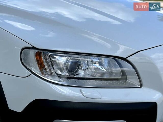 Білий Вольво ХС70, об'ємом двигуна 2.4 л та пробігом 289 тис. км за 18200 $, фото 37 на Automoto.ua