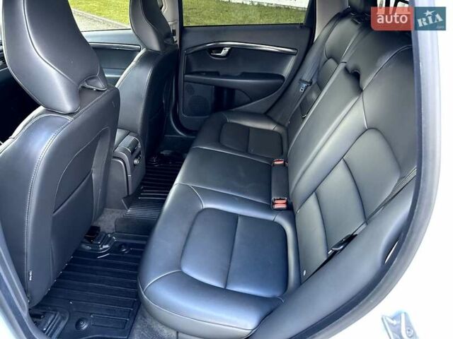 Білий Вольво ХС70, об'ємом двигуна 2.4 л та пробігом 289 тис. км за 18200 $, фото 78 на Automoto.ua