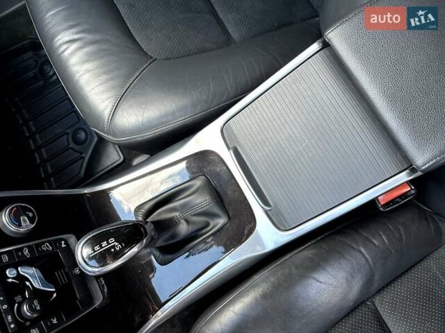 Білий Вольво ХС70, об'ємом двигуна 2.4 л та пробігом 289 тис. км за 18200 $, фото 65 на Automoto.ua