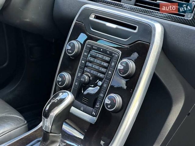 Білий Вольво ХС70, об'ємом двигуна 2.4 л та пробігом 289 тис. км за 18200 $, фото 102 на Automoto.ua