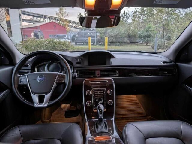 Білий Вольво ХС70, об'ємом двигуна 2.5 л та пробігом 76 тис. км за 9000 $, фото 10 на Automoto.ua