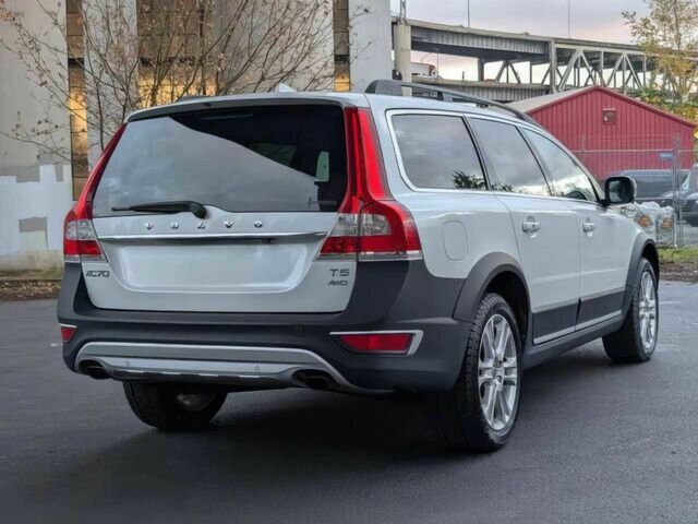 Білий Вольво ХС70, об'ємом двигуна 2.5 л та пробігом 76 тис. км за 9000 $, фото 5 на Automoto.ua