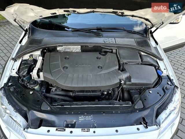 Білий Вольво ХС70, об'ємом двигуна 2.4 л та пробігом 289 тис. км за 18200 $, фото 107 на Automoto.ua