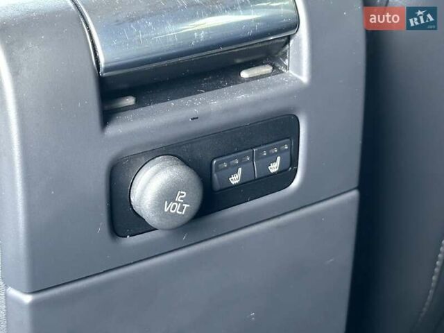 Білий Вольво ХС70, об'ємом двигуна 2.4 л та пробігом 289 тис. км за 18200 $, фото 80 на Automoto.ua