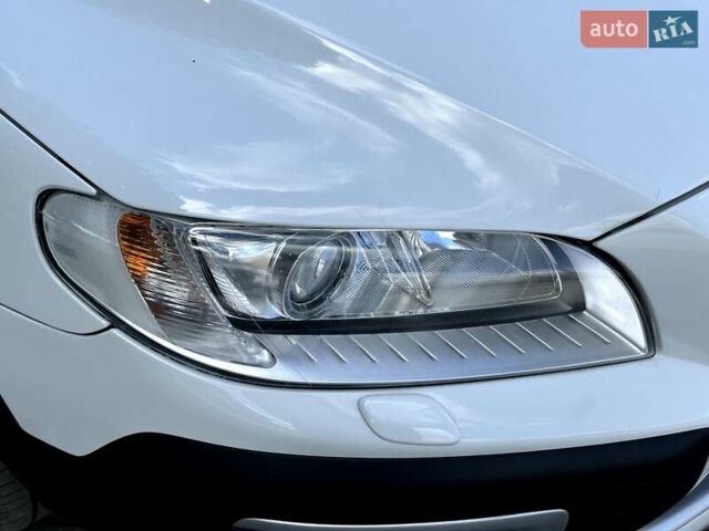 Білий Вольво ХС70, об'ємом двигуна 2.4 л та пробігом 289 тис. км за 18200 $, фото 36 на Automoto.ua