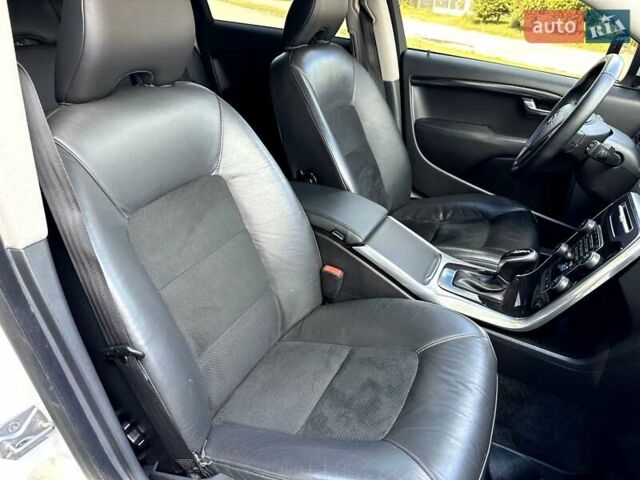 Білий Вольво ХС70, об'ємом двигуна 2.4 л та пробігом 289 тис. км за 18200 $, фото 97 на Automoto.ua