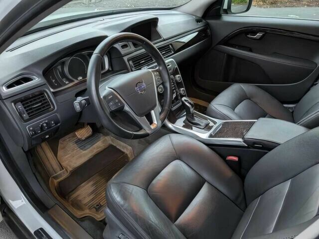 Білий Вольво ХС70, об'ємом двигуна 2.5 л та пробігом 76 тис. км за 9000 $, фото 9 на Automoto.ua