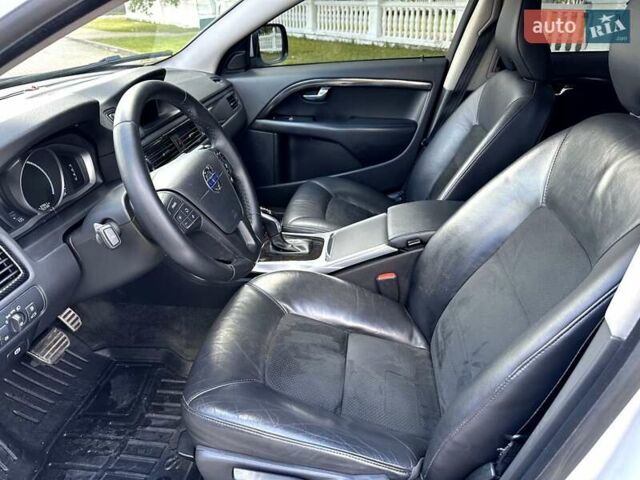 Білий Вольво ХС70, об'ємом двигуна 2.4 л та пробігом 289 тис. км за 18200 $, фото 62 на Automoto.ua