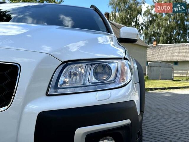 Білий Вольво ХС70, об'ємом двигуна 2.4 л та пробігом 289 тис. км за 18200 $, фото 43 на Automoto.ua