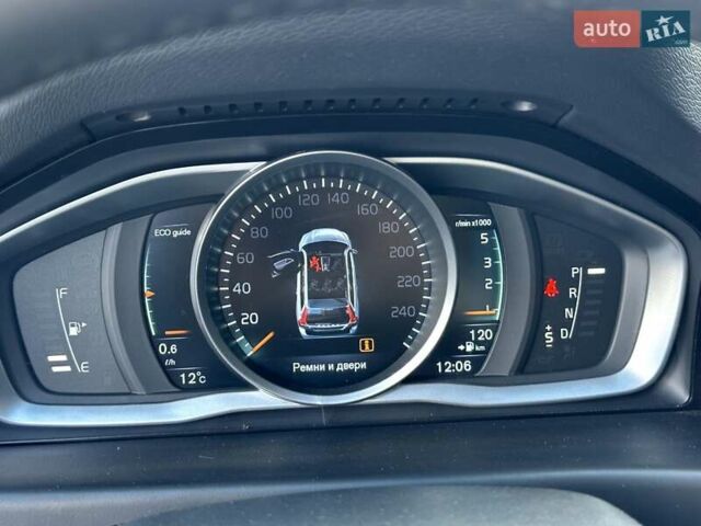 Білий Вольво ХС70, об'ємом двигуна 2.4 л та пробігом 289 тис. км за 18200 $, фото 73 на Automoto.ua