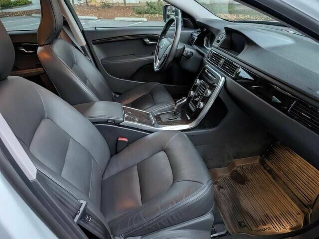 Білий Вольво ХС70, об'ємом двигуна 2.5 л та пробігом 76 тис. км за 9000 $, фото 7 на Automoto.ua