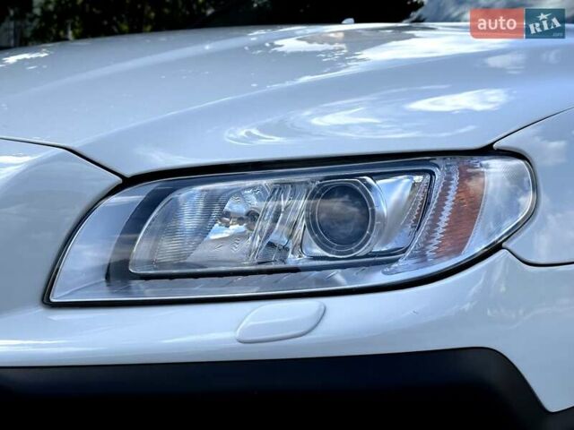 Білий Вольво ХС70, об'ємом двигуна 2.4 л та пробігом 289 тис. км за 18200 $, фото 42 на Automoto.ua