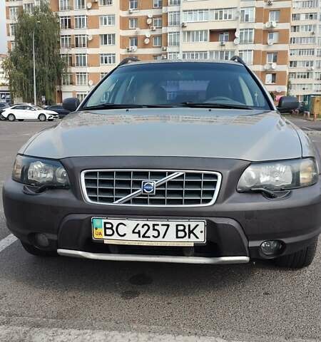 Бежевый Вольво ХС70, объемом двигателя 2.5 л и пробегом 233 тыс. км за 8000 $, фото 19 на Automoto.ua