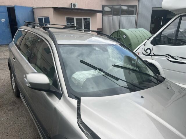 Бежевый Вольво ХС70, объемом двигателя 2.4 л и пробегом 350 тыс. км за 4444 $, фото 2 на Automoto.ua