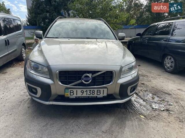 Бежевый Вольво ХС70, объемом двигателя 2.4 л и пробегом 310 тыс. км за 13500 $, фото 5 на Automoto.ua