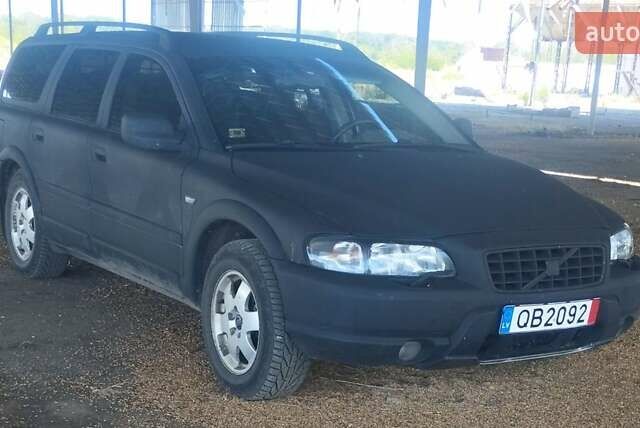 Черный Вольво ХС70, объемом двигателя 2.5 л и пробегом 210 тыс. км за 3000 $, фото 1 на Automoto.ua