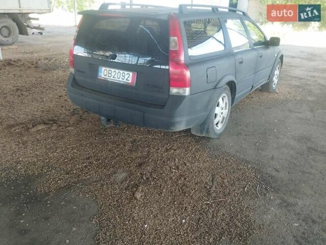 Черный Вольво ХС70, объемом двигателя 2.5 л и пробегом 210 тыс. км за 3000 $, фото 2 на Automoto.ua