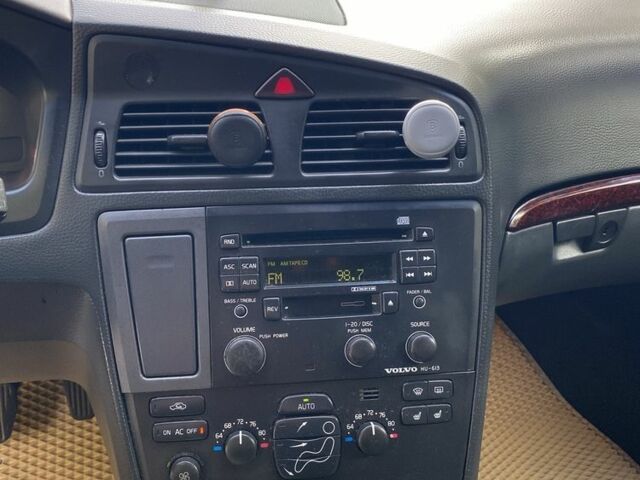 Вольво ХС70 2004 в Новгород-Северском на Automoto.ua Черный Вольво ХС70, объемом двигателя 2.5 л и пробегом 187 тыс. км за 7400 $, фото 7 на Automoto.ua