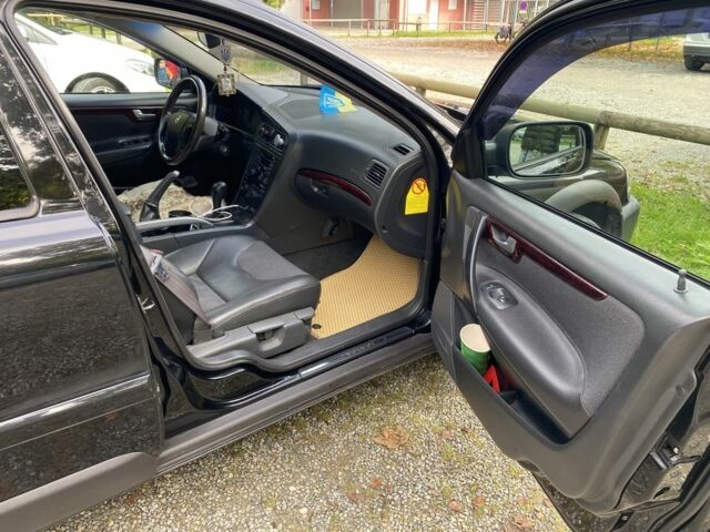 Вольво ХС70 2004 в Новгород-Северском на Automoto.ua Черный Вольво ХС70, объемом двигателя 2.5 л и пробегом 187 тыс. км за 7400 $, фото 4 на Automoto.ua