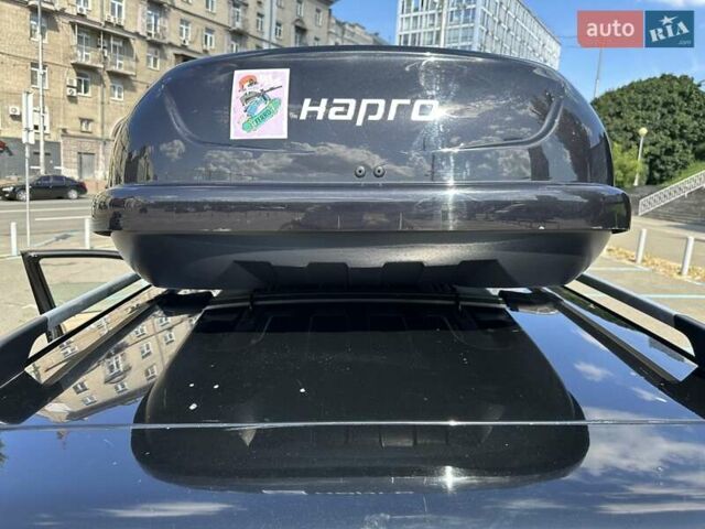 Чорний Вольво ХС70, об'ємом двигуна 2.5 л та пробігом 400 тис. км за 6500 $, фото 4 на Automoto.ua