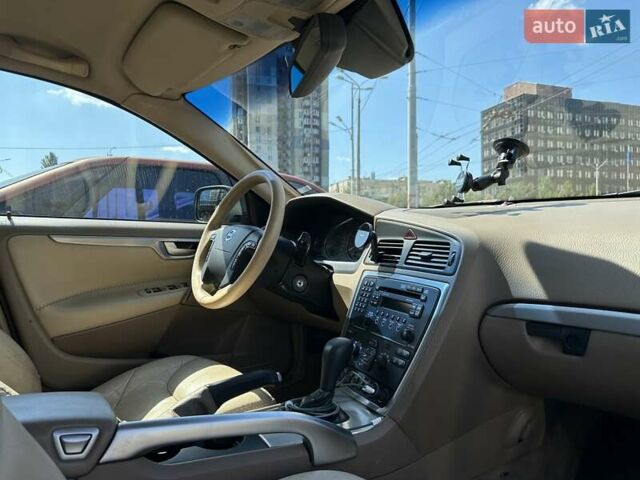 Чорний Вольво ХС70, об'ємом двигуна 2.5 л та пробігом 400 тис. км за 6500 $, фото 10 на Automoto.ua