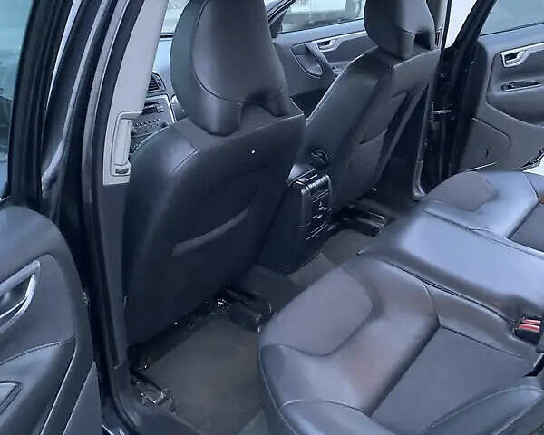 Чорний Вольво ХС70, об'ємом двигуна 2.5 л та пробігом 247 тис. км за 11111 $, фото 3 на Automoto.ua