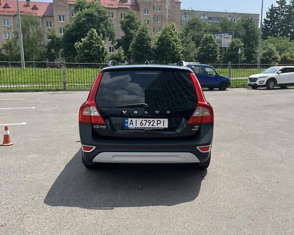 Черный Вольво ХС70, объемом двигателя 3.2 л и пробегом 393 тыс. км за 9500 $, фото 3 на Automoto.ua