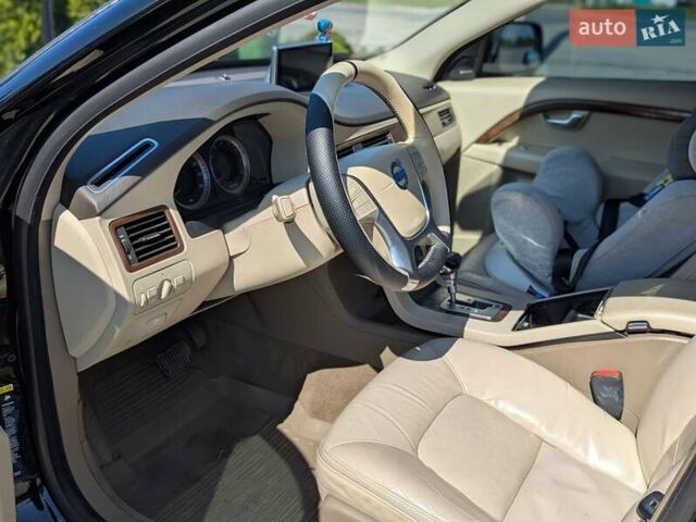 Вольво ХС70 2010 в Ивано-Франковске на Automoto.ua Черный Вольво ХС70, объемом двигателя 3.2 л и пробегом 296 тыс. км за 11600 $, фото 5 на Automoto.ua