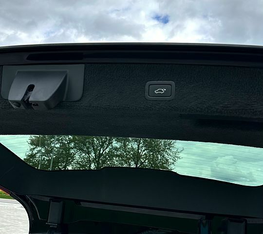 Черный Вольво ХС70, объемом двигателя 2.4 л и пробегом 238 тыс. км за 14000 $, фото 6 на Automoto.ua