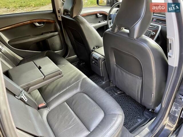 Черный Вольво ХС70, объемом двигателя 2.4 л и пробегом 174 тыс. км за 13999 $, фото 30 на Automoto.ua