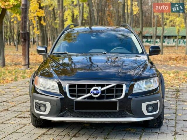 Черный Вольво ХС70, объемом двигателя 2.4 л и пробегом 174 тыс. км за 13999 $, фото 1 на Automoto.ua